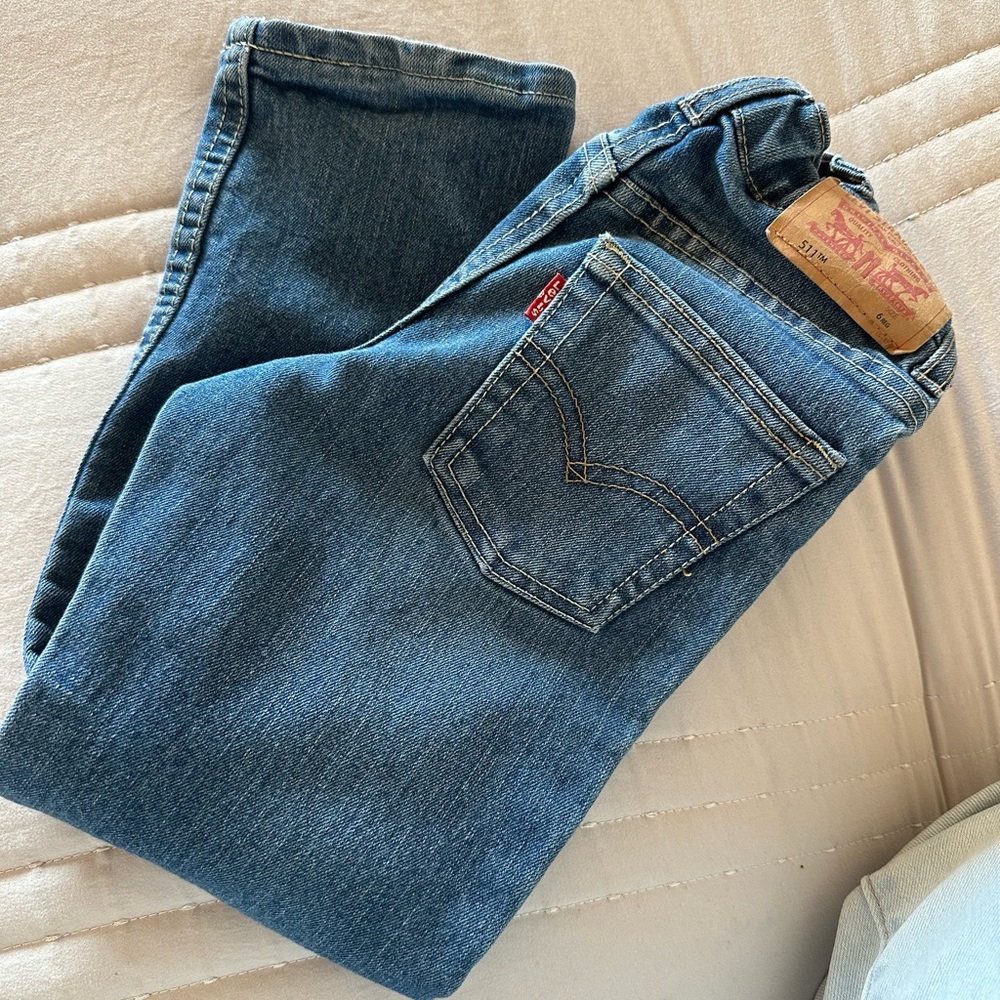 Levi's Blue Slim Jeans with Classic Style